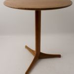 894 1029 PEDESTAL TABLE